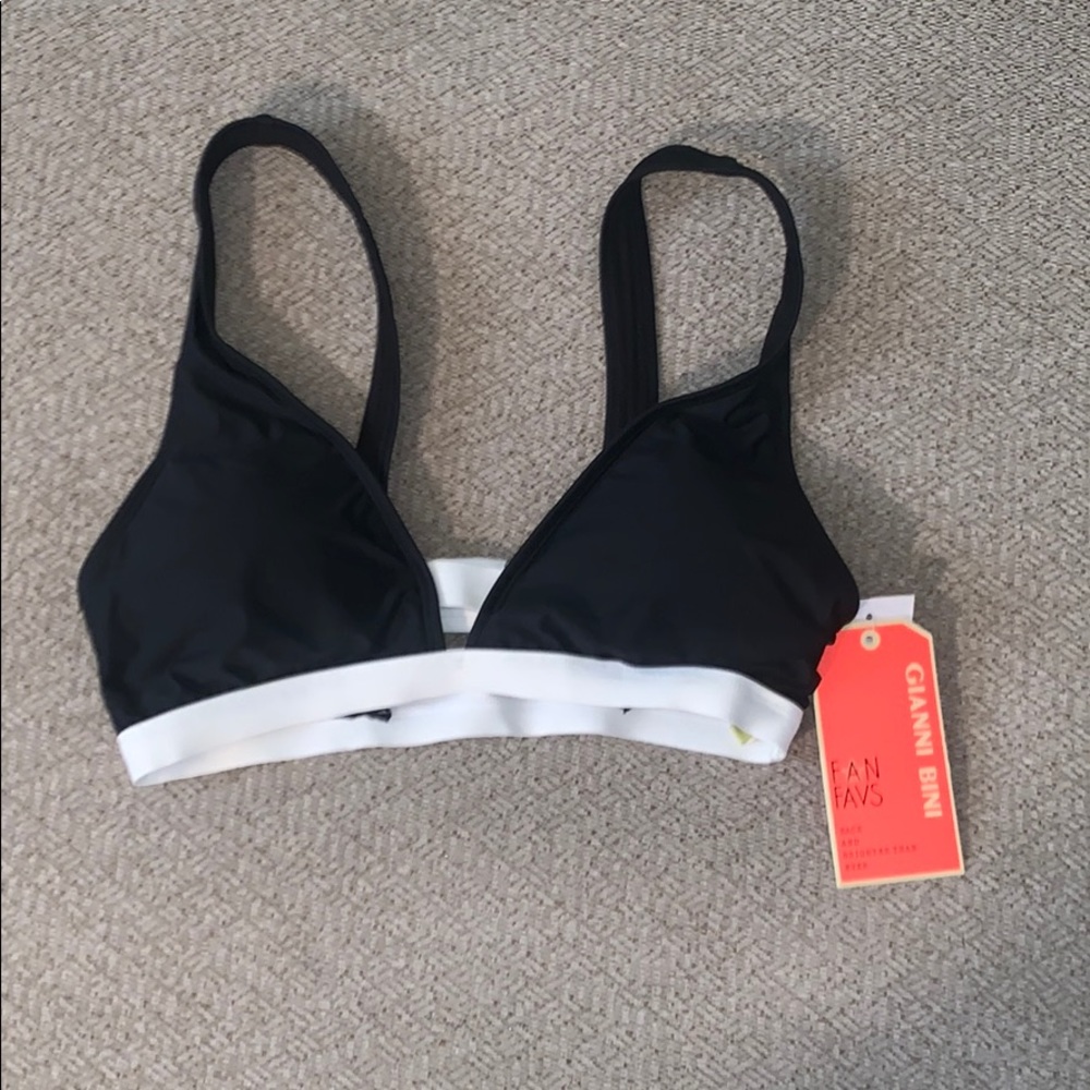 Gianni Bini swimsuit top only.